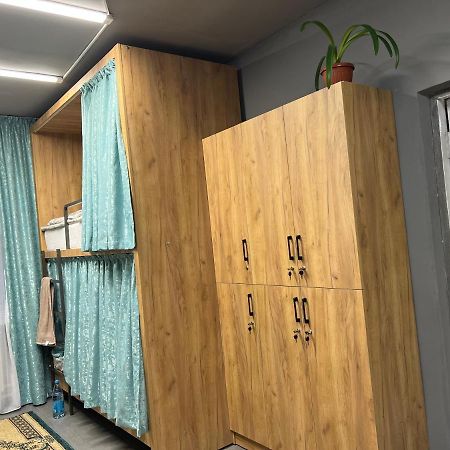 Hostel Edem Bishkek Tokoldosh Екстер'єр фото