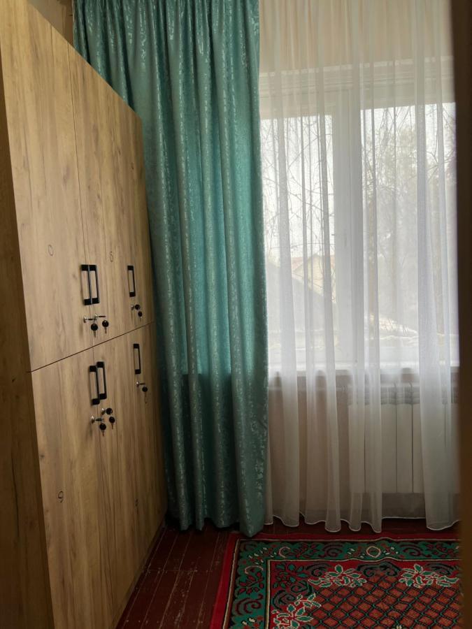 Hostel Edem Bishkek Tokoldosh Екстер'єр фото